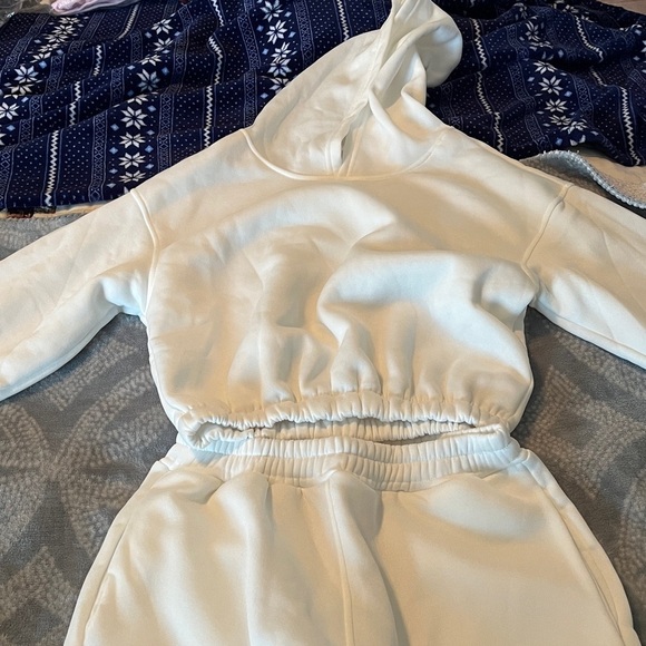 NWOT 2pcs Long Sleeve Hooded Sweatshirts & High Waist Slant Pockets Joggers - Picture 9 of 9